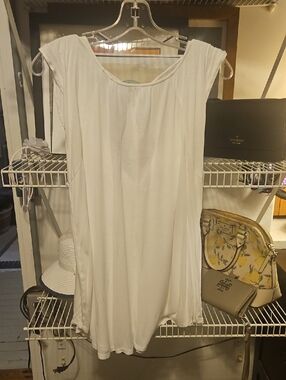 LOFT White Cap Sleeve Scoop Neck Women's Top